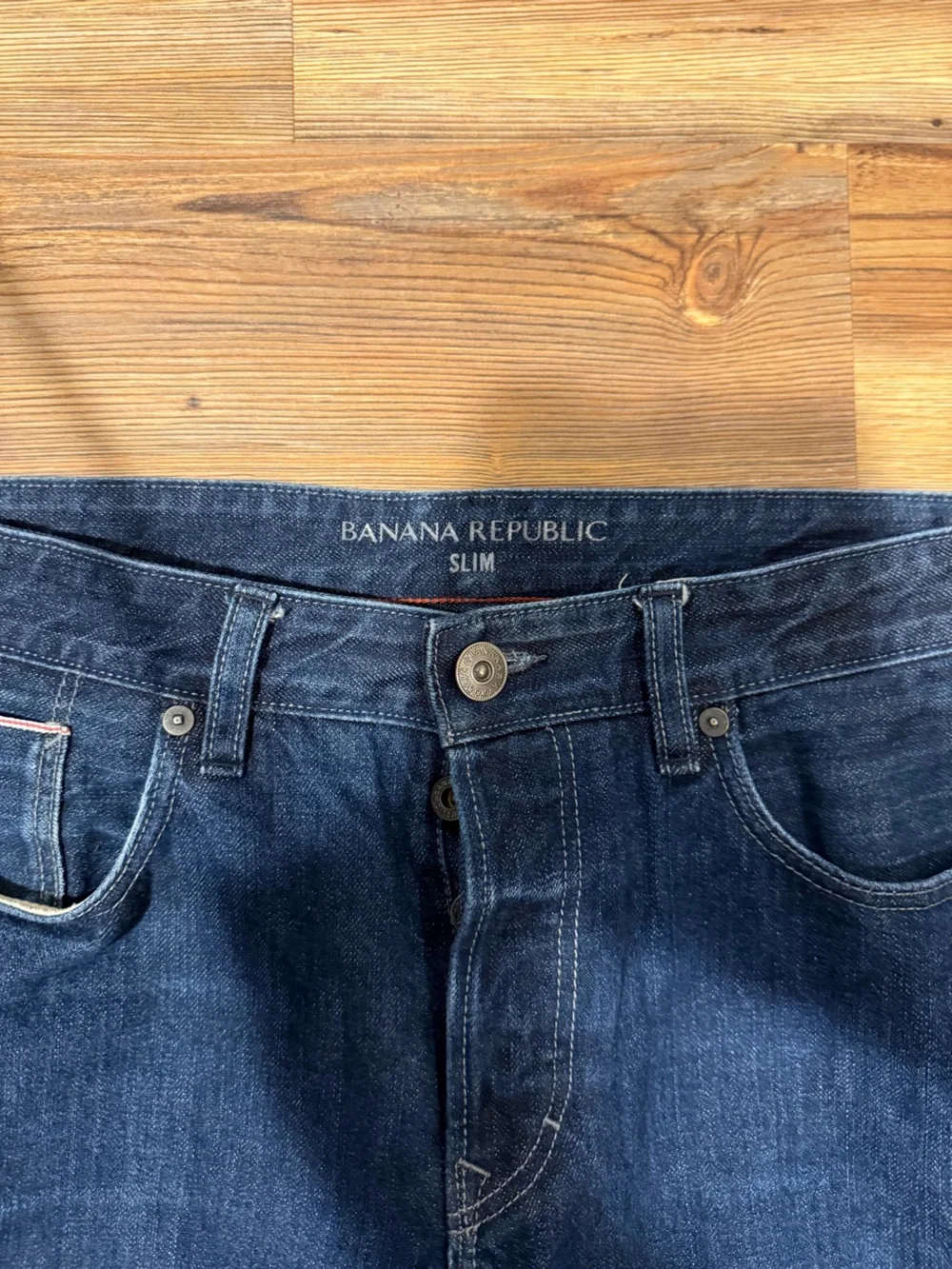 Banana Republic Men’s Slim Fit Selvage Jeans. Blue Heritage. 34x27*